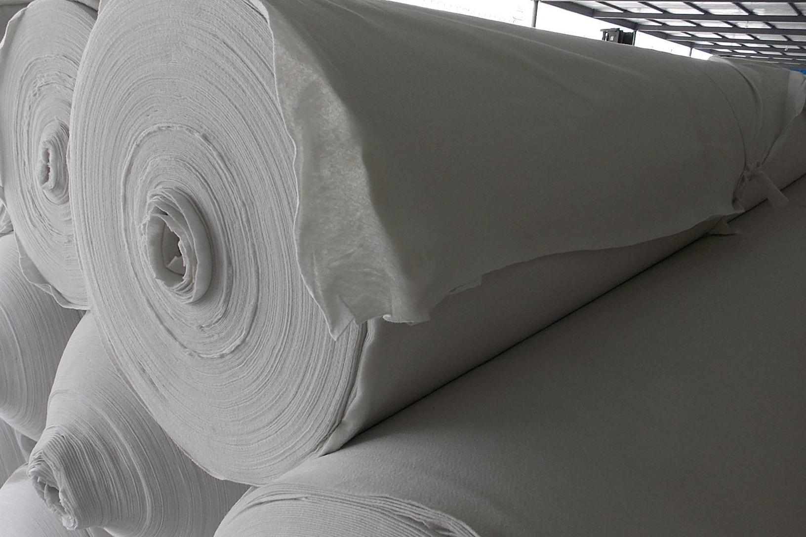 土工膜垂直渗透过程是怎样的?