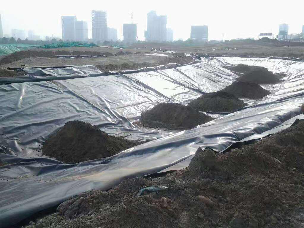 复合土工膜为什么不适合所有的景观工程